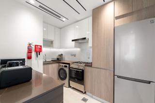 Elegant 1 BR Apartment near Mall of the Emirates - Dubai - 5