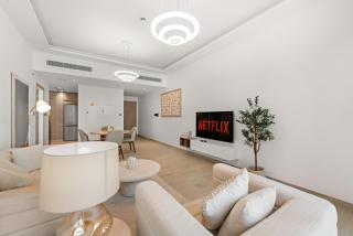 Elegant 1 BR Apartment near Mall of the Emirates - Dubai - 8