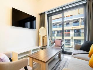 Spacious 2BR with Big Balcony In Meydan - Dubai - 7