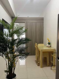 Chill in Peace Staycation 2BR condo at Field Residences, Sucat near NAIA - Manila - 1