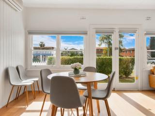 Fairways 18 - cottage in the centre of town - Batemans Bay - 3