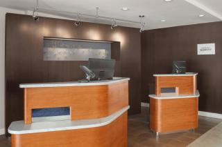 Courtyard Portland Airport - 8