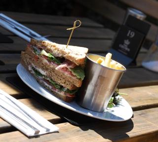 The Crown Aldbourne - 1