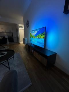 Thomas two bedroom apartment-private parking - 2