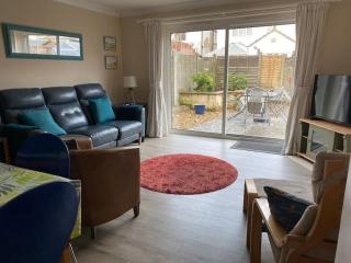 Beach Retreat - Bournemouth - 0