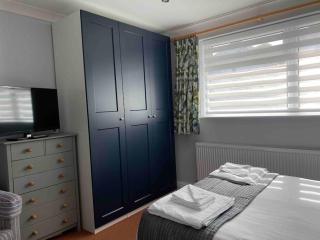Beach Retreat - Bournemouth - 4