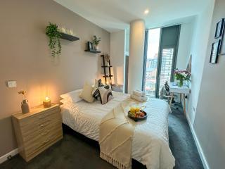 Elegant City Centre Penthouse- Work & Relaxation - Sheffield - 3