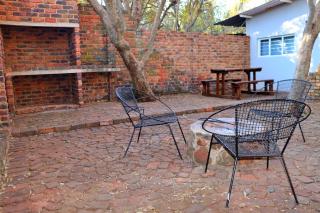 Cosy Mountain FarmStay w private Boma - 1