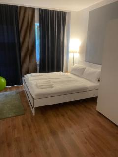 Köln Wohnung 4 min nähe von Hbf und Dom mit Garten ,Balkon & office - 0