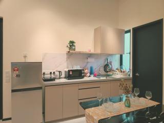 Premium Familystay Urban Suites-3BR 14 pax - Jelutong - 6