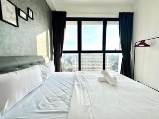 View of Whole Georgetown Sea&City View 3BR-12pax - Jelutong - 2