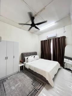 D'Farah Homestay Teluk Intan 3Bilik - 6