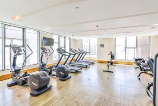 Burj Khalifa View! 2 Bedroom Luxe Apartment with 4 minute walk to Dubai Mall! Pool and Sauna Access! - 3