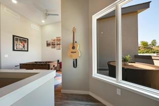 Beautiful South Slope Townhome with EV Charger Unit 98 - Asheville - 5