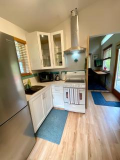 Little Cabin in Middlepoint - 1