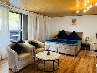 Private Studio Apartment with Balcony in Dortmund-Brackel - Dortmund - 0