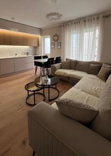 Magnolia's Apartment - Yzberish - 1