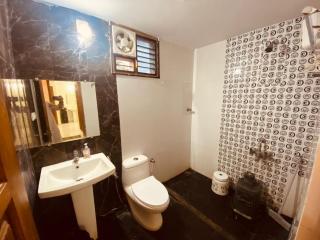 AL-MANAL 306 Premium Room Triple Bed - Bhatkal - 5