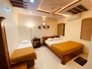 AL-MANAL 306 Premium Room Triple Bed - Bhatkal - 0