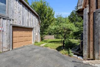 Cosy Lake Paradise 4-Bed Retreat Pet Friendly - 2