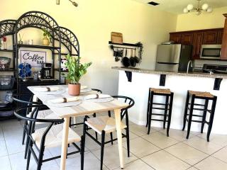 Resort Townhome 10 Miles from Disney! - 7
