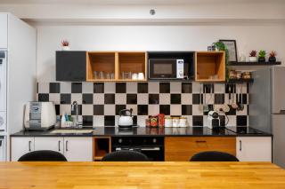 Haifa PORT Patio Apartment 2 BDRM - Haifa - 5