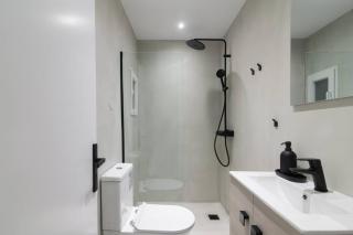 Sarah's 3bdr Apart in Athens - 5