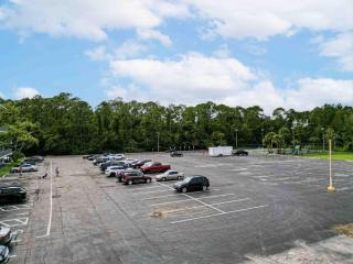Relaxing 1BR Pirate themed Condo in Orlando Next to Disney with Pool view - Kissimmee - 5