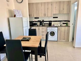 Cristiana Sea Breeze, Sleeps 3, Free Wifi - 8