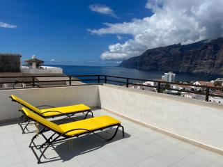 Compact room in beautiful 4bedroom penthouse - 0