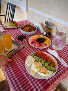 Villa Berat - View of Berat Castle & Traditional Breakfast - Berat - 9