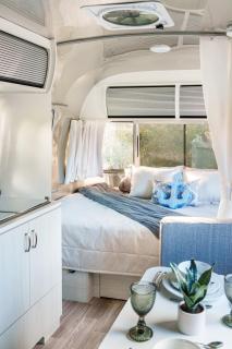 Off Grid RV Bermuda - Hill View - 6