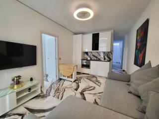 2 Bedrooms Flat + Balcony + Parking at Las Canteras Beach - Las Palmas de Gran Canaria - 2