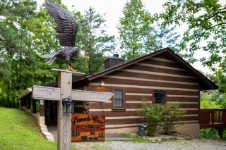 Autumn Views! Hot Tub! Arcade & Games! - 8