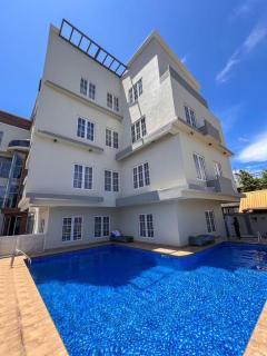 3bedroom luxury apartment with pool, snooker, ps5 in lekki phase 1 - Lekki - 8