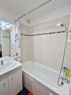 Votre cocon avec baignoire et Wifi à 15 min à pied du centre d'Amiens - Amiens - 6