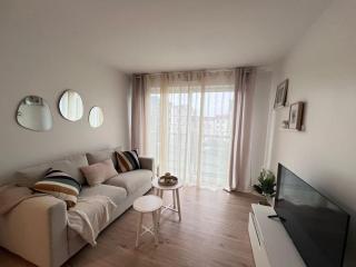 T2 Paris - Stade de France Parking Gratuit, RER - 5