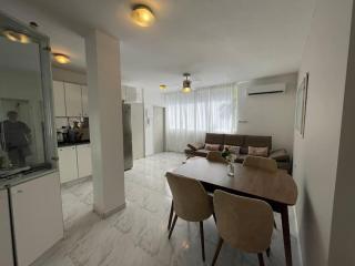 Urban Oasis Apartments l Prime Location Tel Aviv l By Bookiz - Tel Aviv - 6