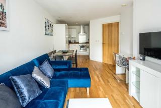 One Bedroom apartment near Central London with Private Balcony - Londra - 1