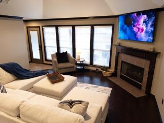 Your Family Home Away from Home - Fair Oaks - 1