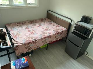 Private bedroom available in Mississauga with Sharing washroom - Mississauga - 1