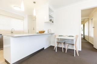 Sleeping in Style Central Apartment - Albury - 4