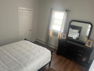 Sunny quiet private room - Fall River - 1