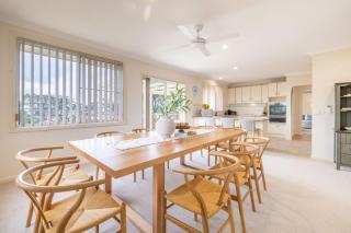 16 Grandview Cl - water views, air con and Wi-Fi - Soldiers Point - 2