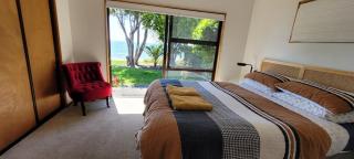 Beachfront Bliss - Your Parapara Seaside Retreat - Parapara - 1