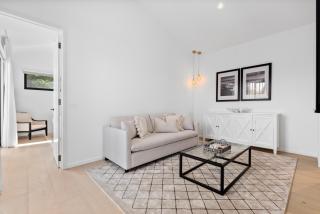 Beach Luxury On The Park - Brand New 2 bedroom 3 Bathroom Carport Shops 100m Beach 500m Aircon Heating Gas fireplace WIFI - Ocean Grove - 1