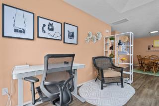 Solar Half-Plex with Chic Style in Country Glen - 3