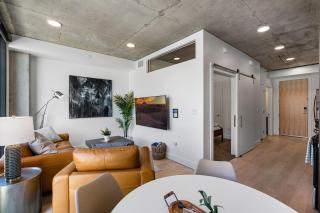 8th fl Amazing views! Lux design! Pool gym Pkg! - Salt Lake City - 3