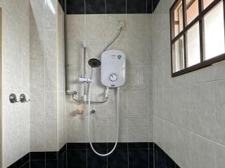Kim Granny House 4BR 11Pax Duyong 5 Mins to Town - Kampong Bukit Katil - 6