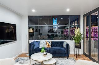 2BR - Large balcony facing Flinders Street Station - Melbourne - 9